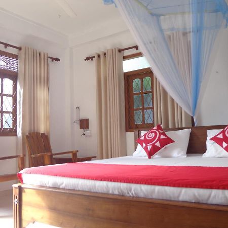 Nisha Homestay Inn Peradeniya Zewnętrze zdjęcie