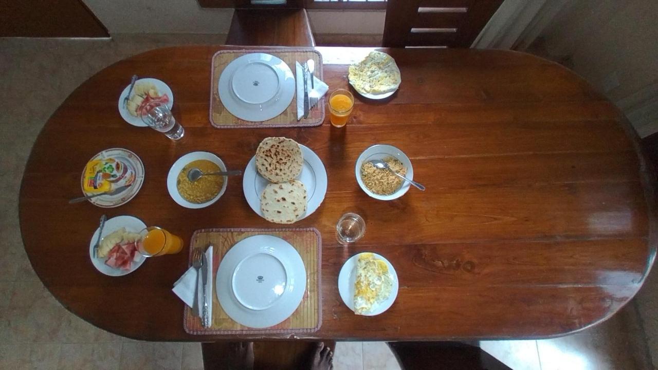 Nisha Homestay Inn Peradeniya Zewnętrze zdjęcie
