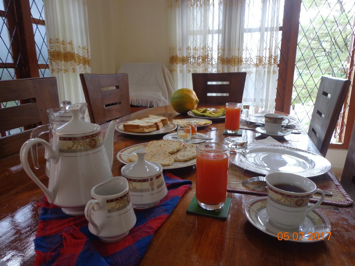 Nisha Homestay Inn Peradeniya Zewnętrze zdjęcie